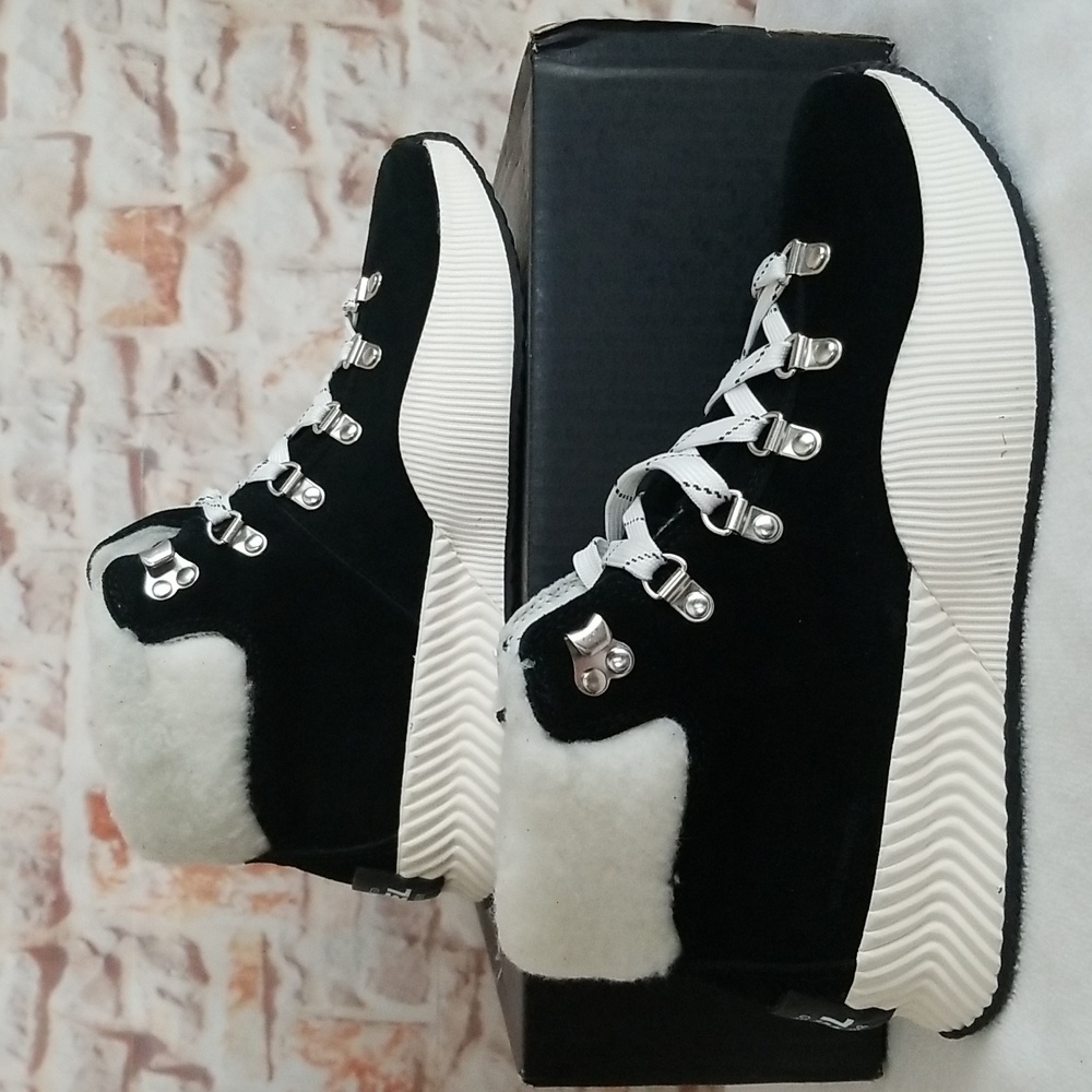 Sorel Black and White Ankle Boots - Picture 4 of 11